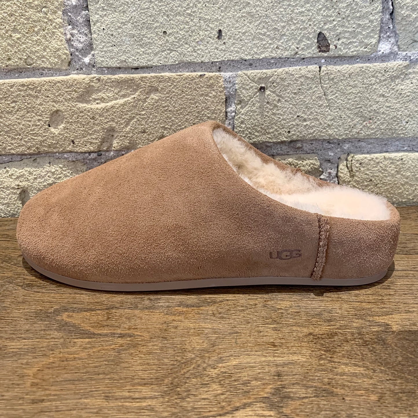 UGG Women's Elea Slip-On