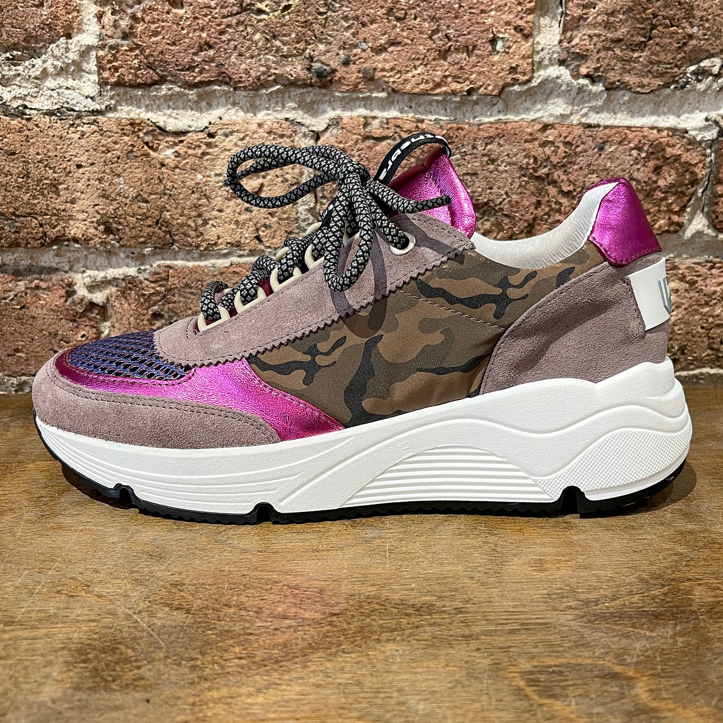 Vaddia Bean Purple/Camo Sneakers
