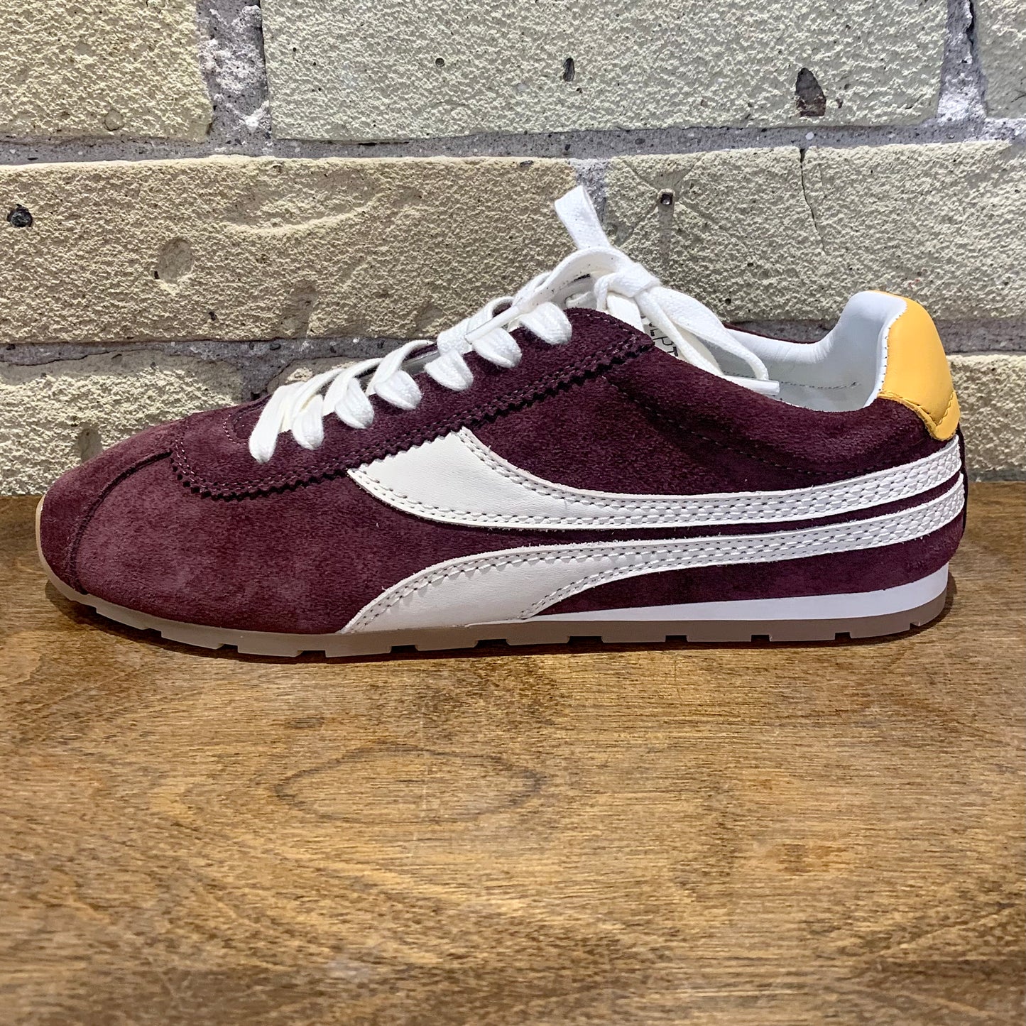 Oncept Essex Royal Burgundy