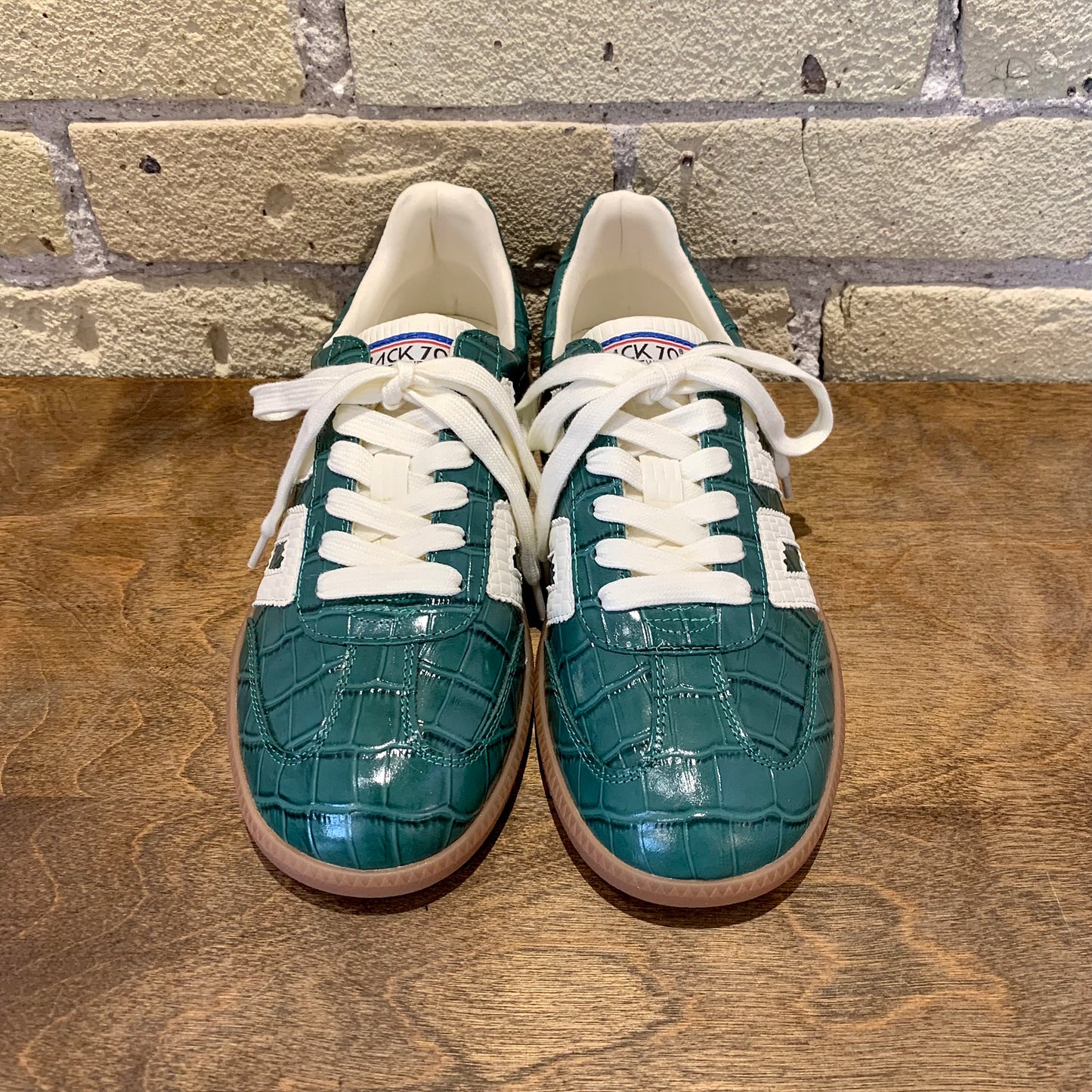 BACK 70 Cloud K Green Milk