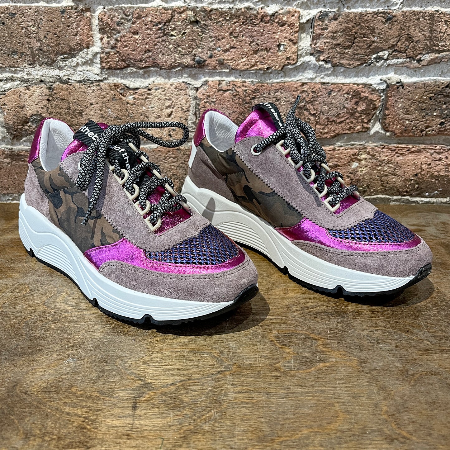 Vaddia Bean Purple/Camo Sneakers