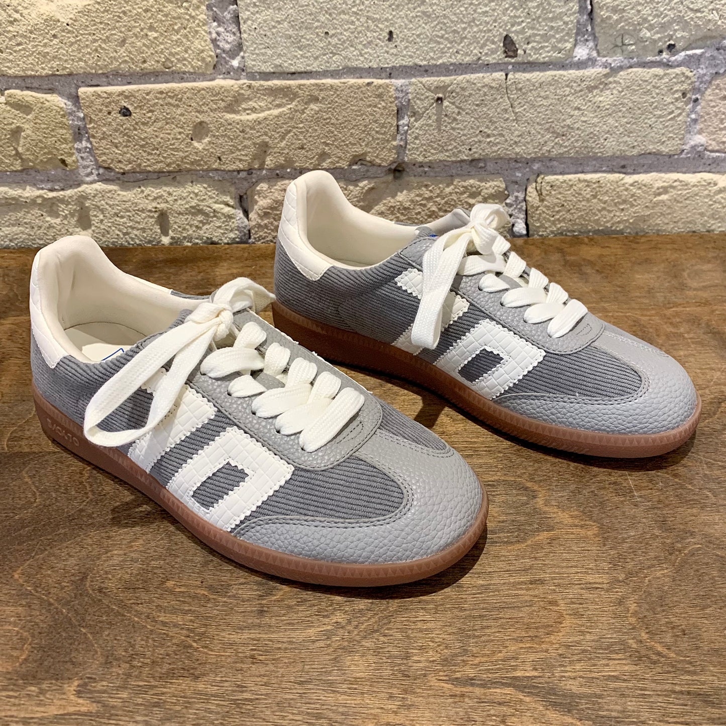 BACK 70 Cloud C Grey Milk