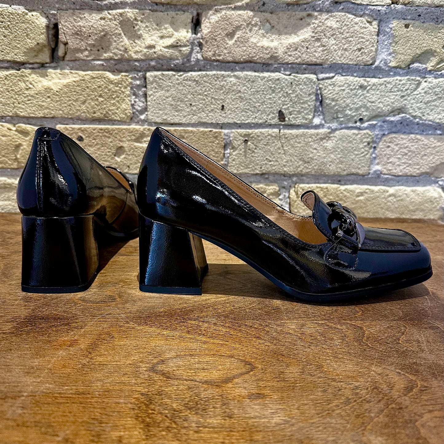 Azura Luzish Heel