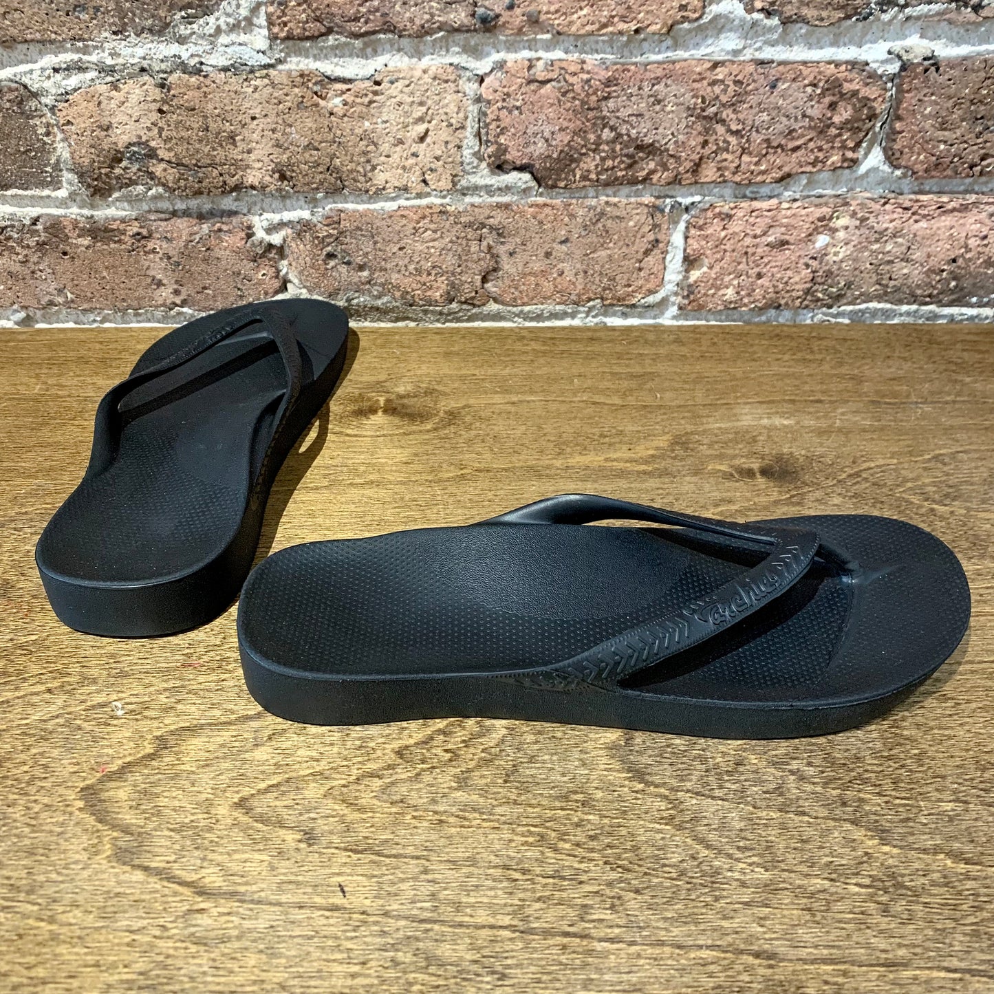 Archies Black - Arch Support Flip Flops