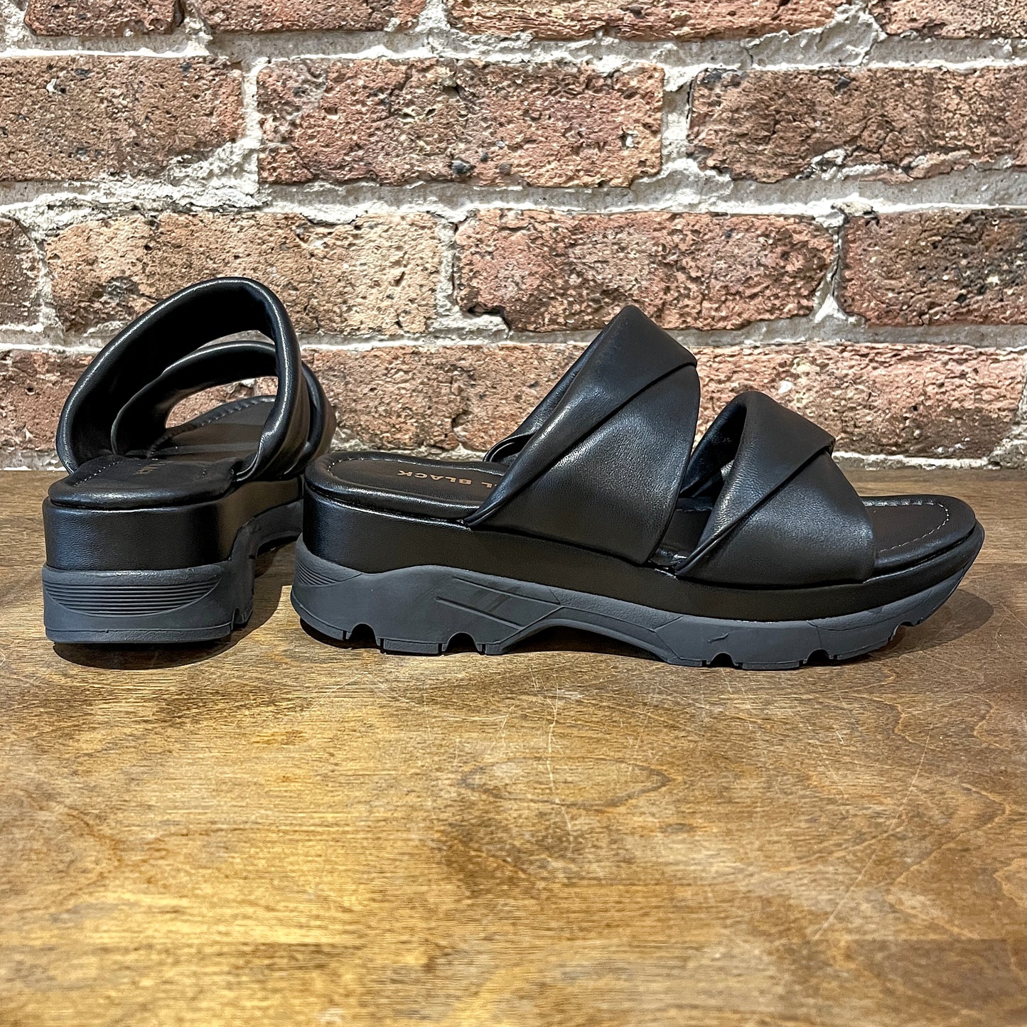 ALL BLACK Double Collar Slide