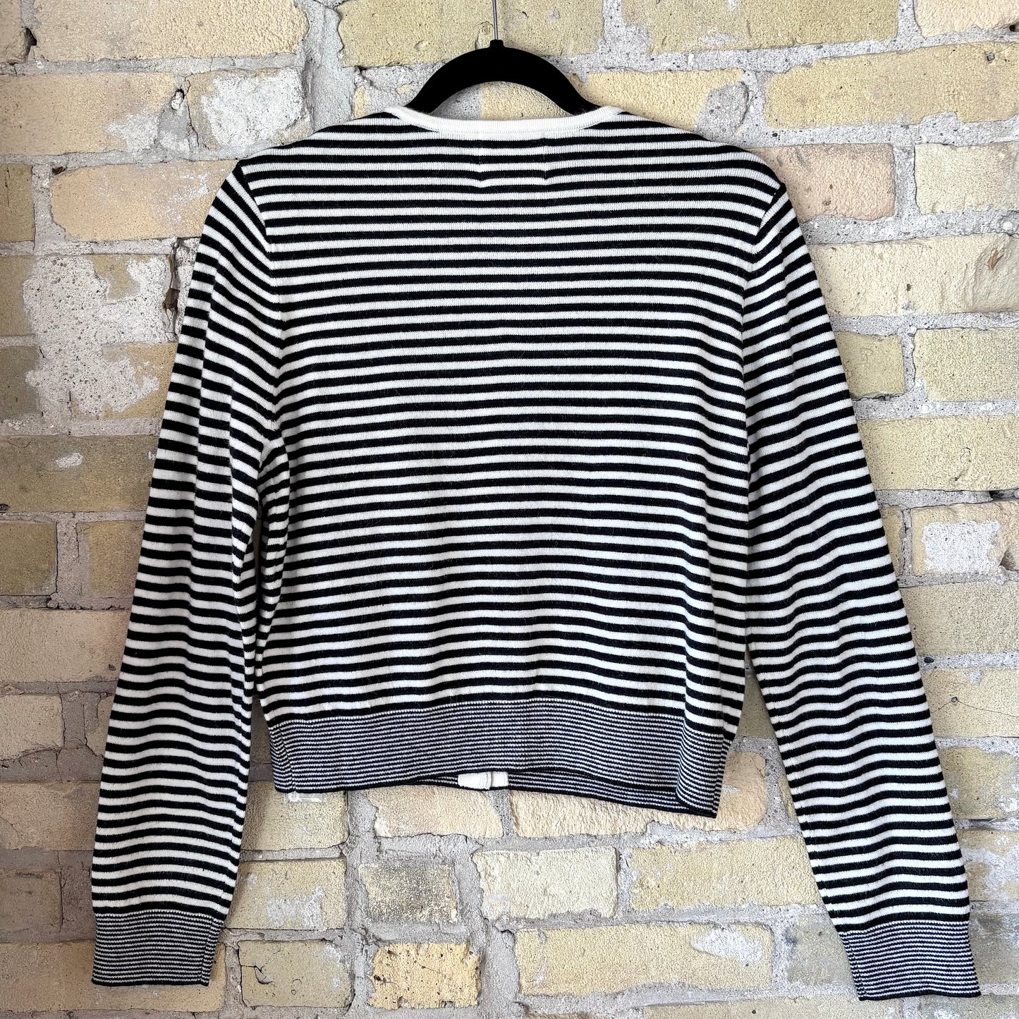 The Montana Cardigan Black/White