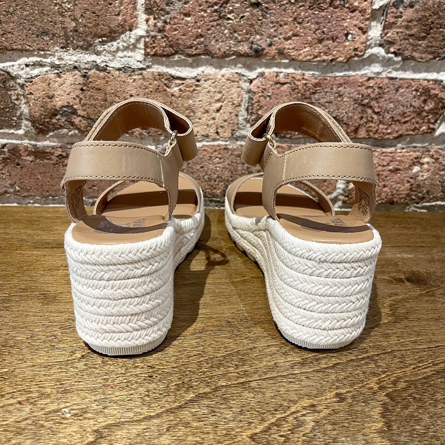 Sorel Cameron Wedge Honest Beige