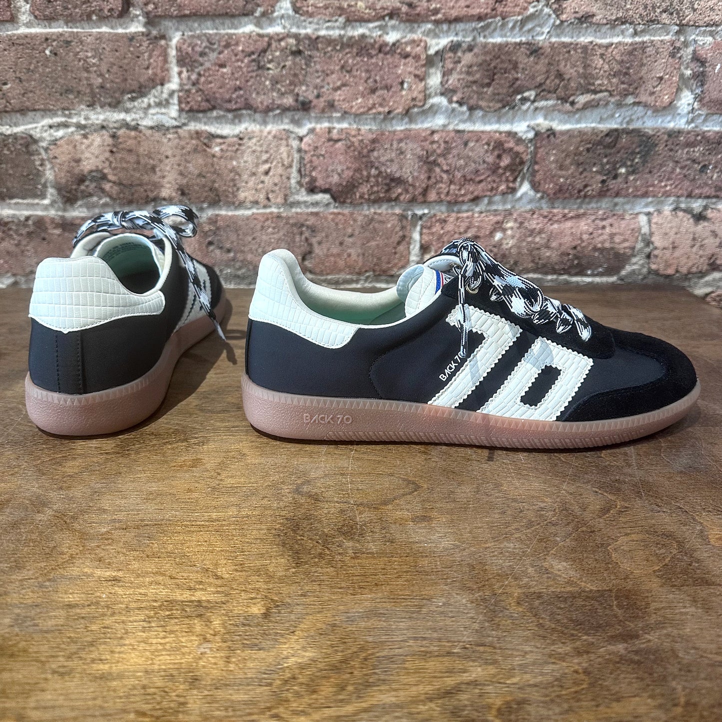 BACK 70 Ghost Black
