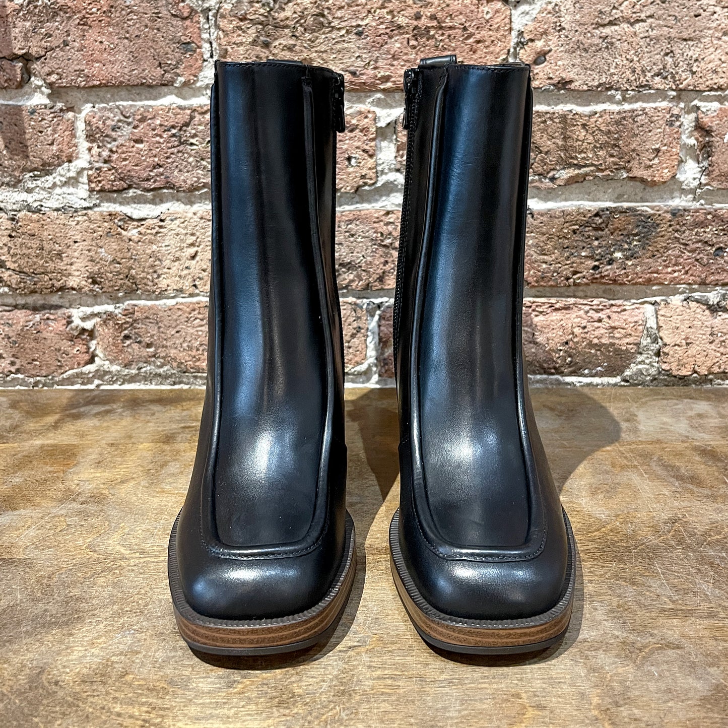 NeroGiardini 1308193D-100 Black Leather Platform Boot