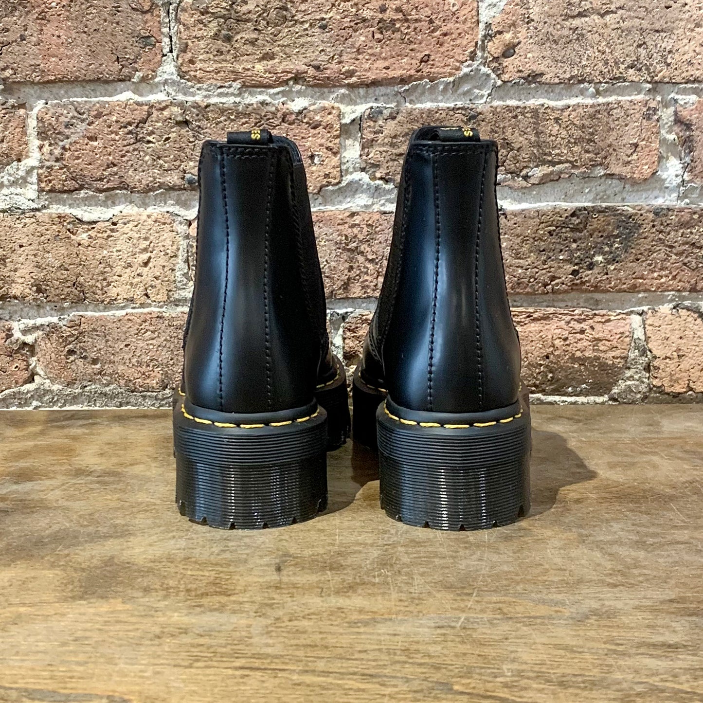 2976 Quad Black Polished Smooth Leather Chelsea Boot