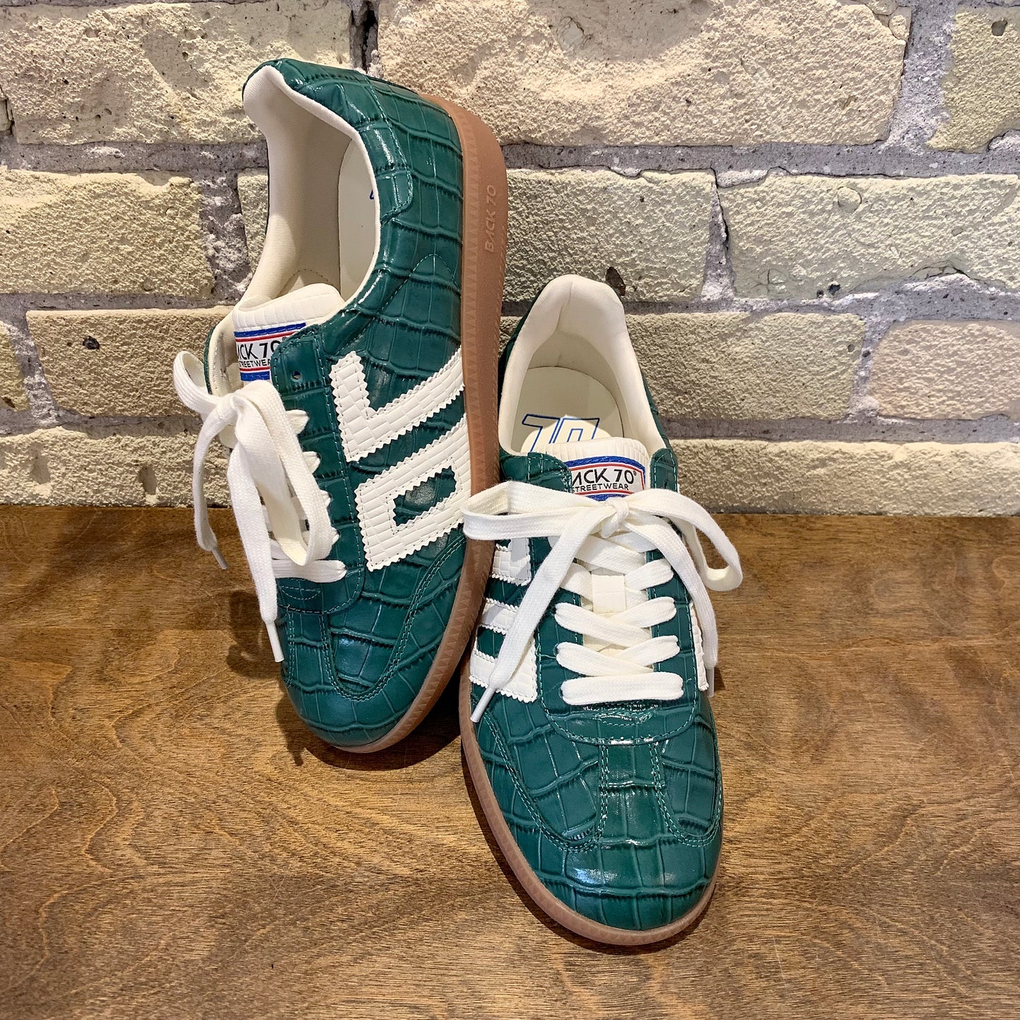 BACK 70 Cloud K Green Milk