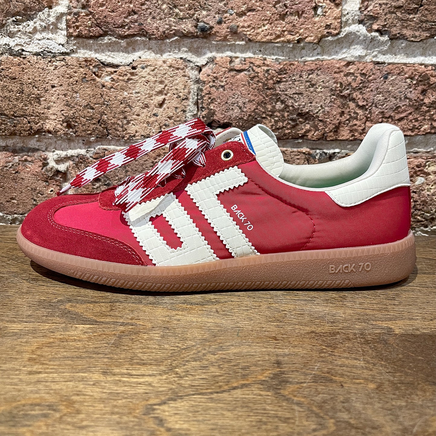 BACK 70 Ghost Red
