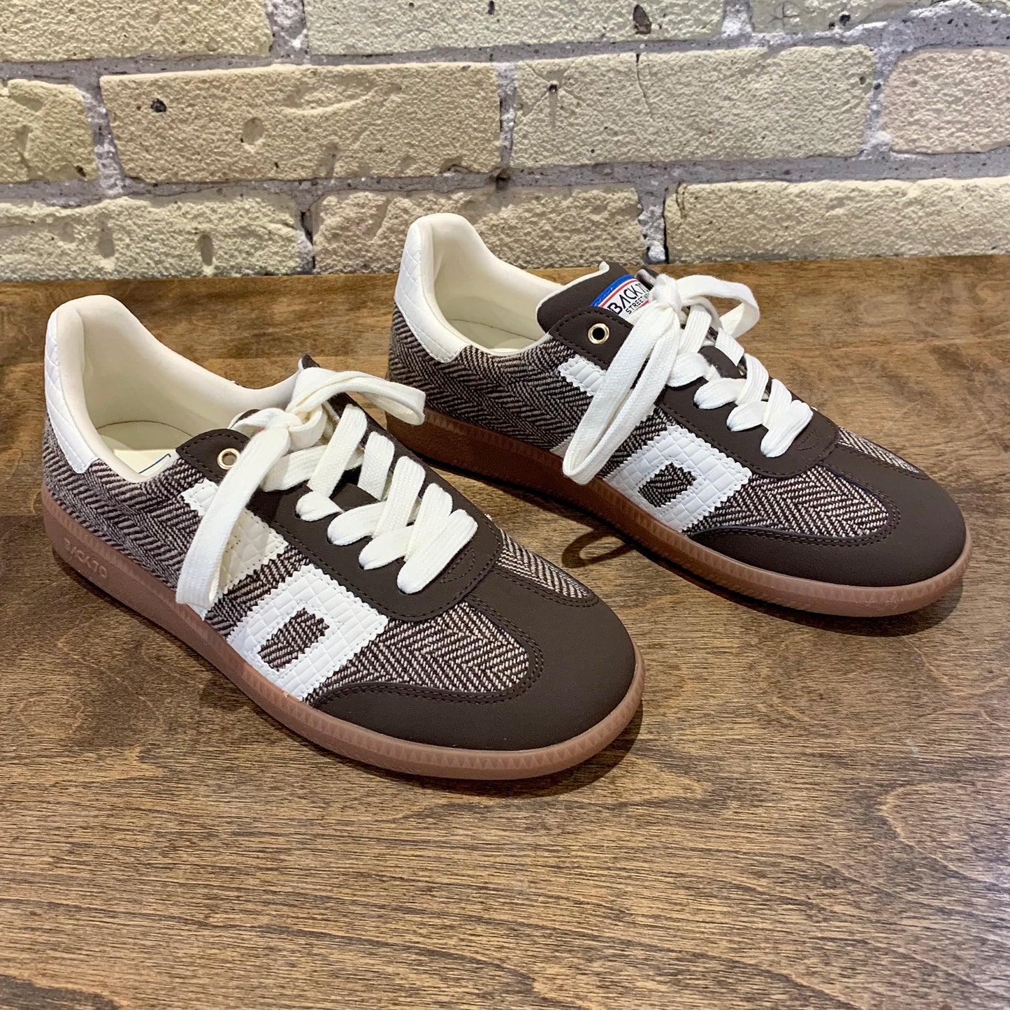 BACK 70 Cloud F Coffee Milk