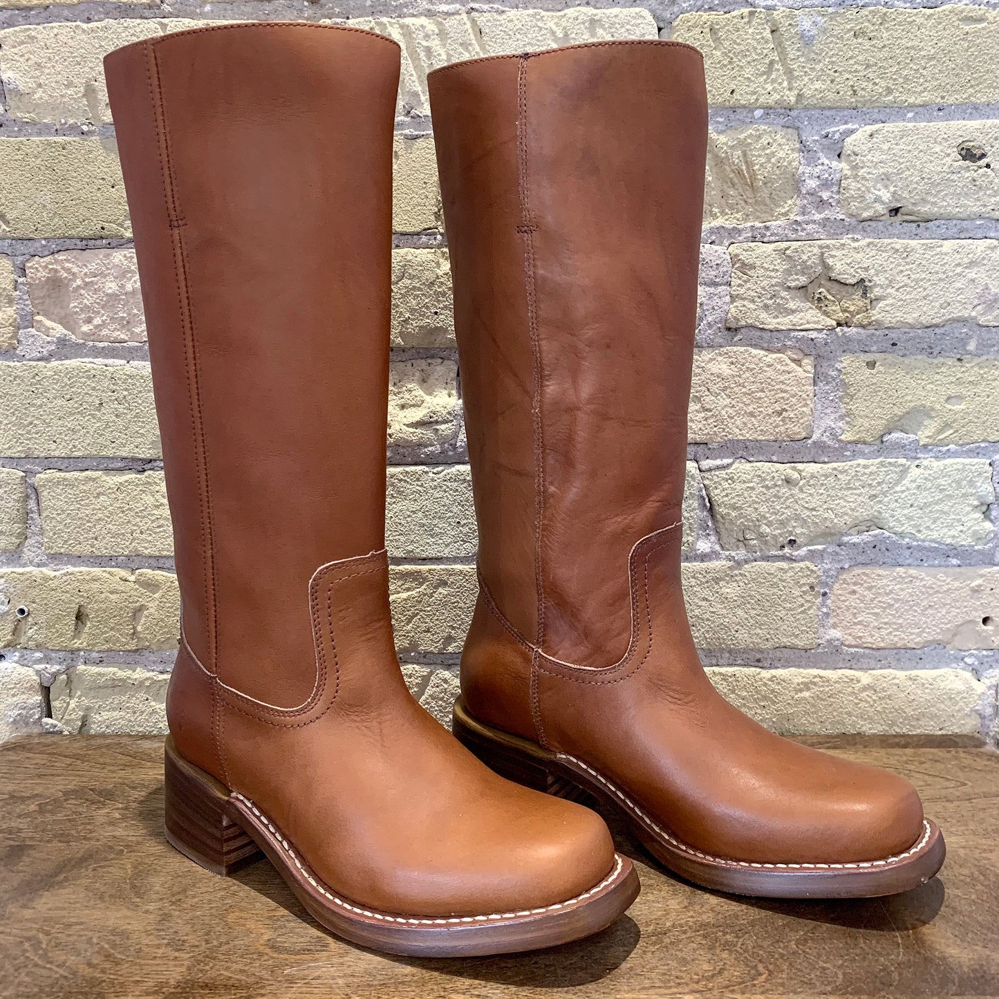 Frye Campus 14L Saddle