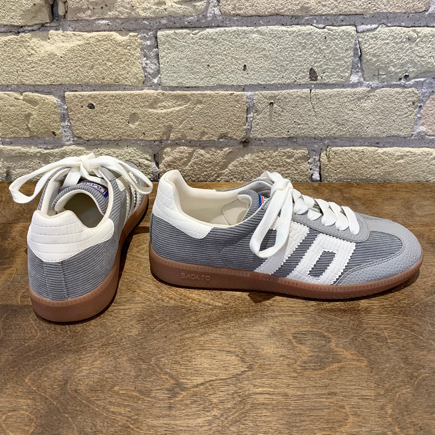 BACK 70 Cloud C Grey Milk