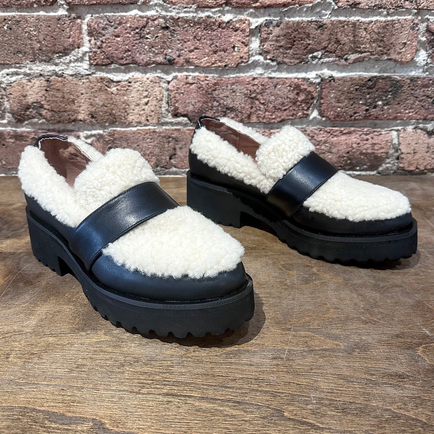 ALL BLACK Sherpa Loafer