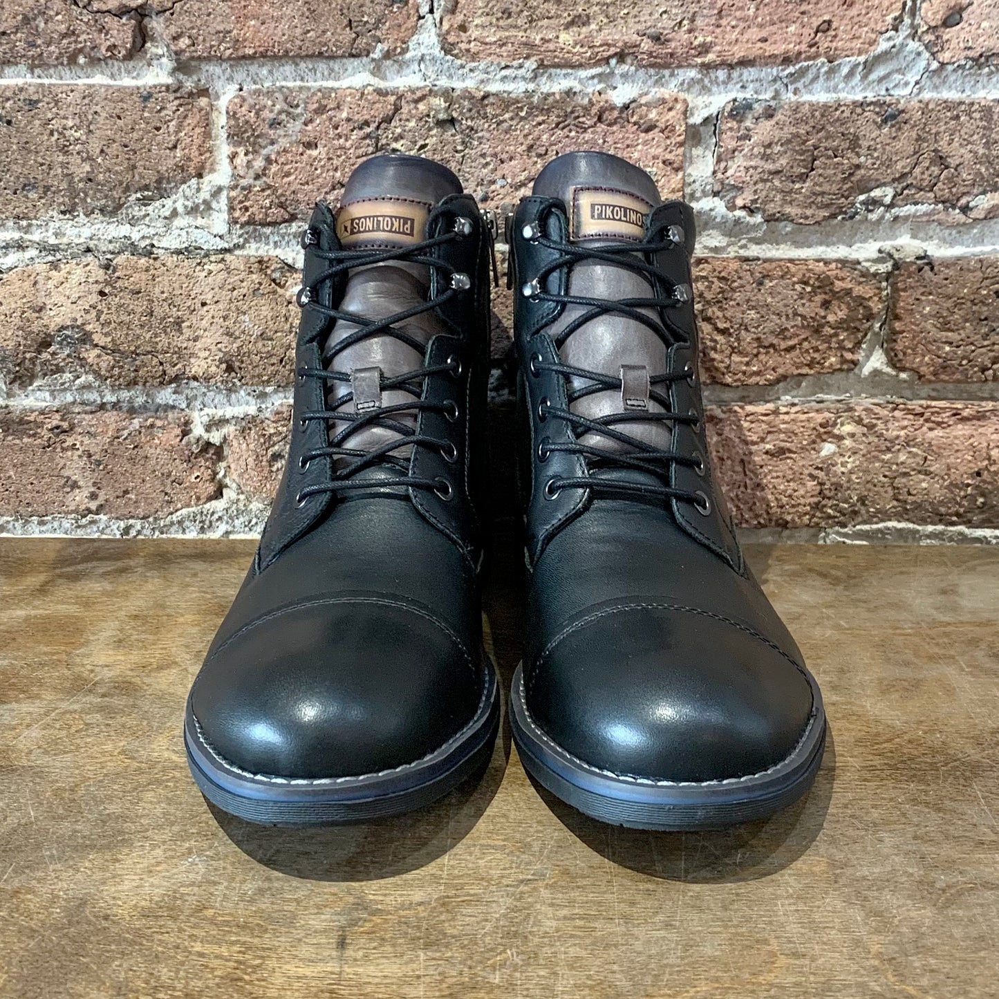Pikolinos York Lace Up Boot Black