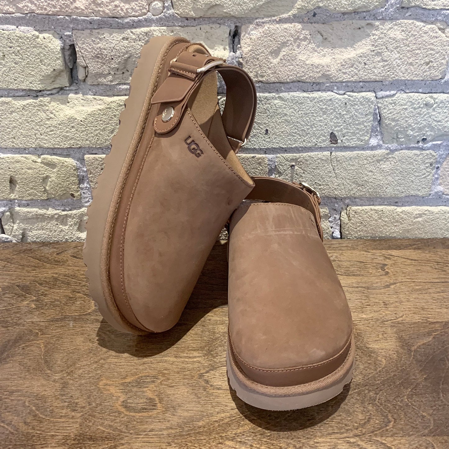 UGG Women's Goldenstar Villa Clog