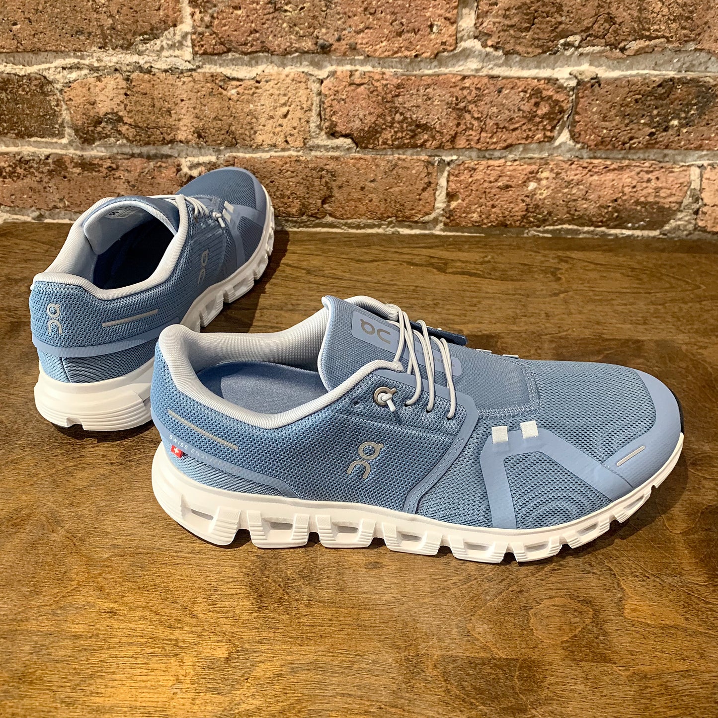 Cloud 6 Men's Chambray | White
