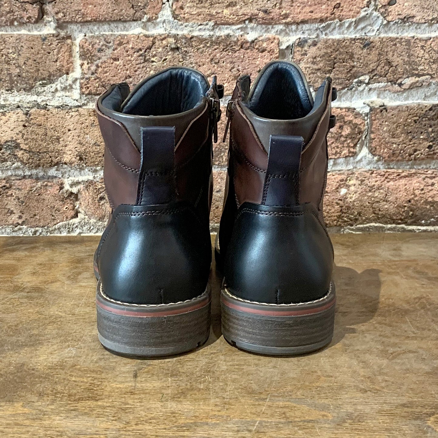 Pikolinos York Lace Up Boot Olmo