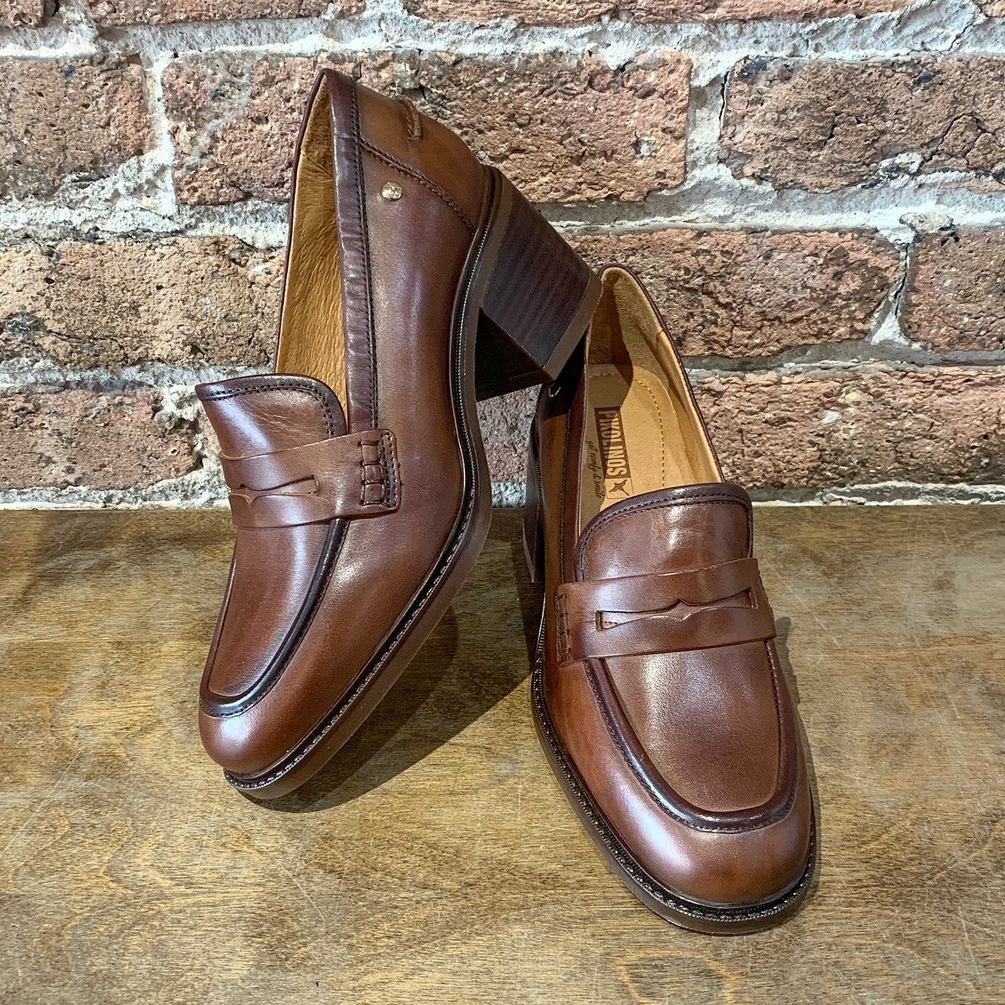 Pikolinos Huesca Heeled Leather Loafers