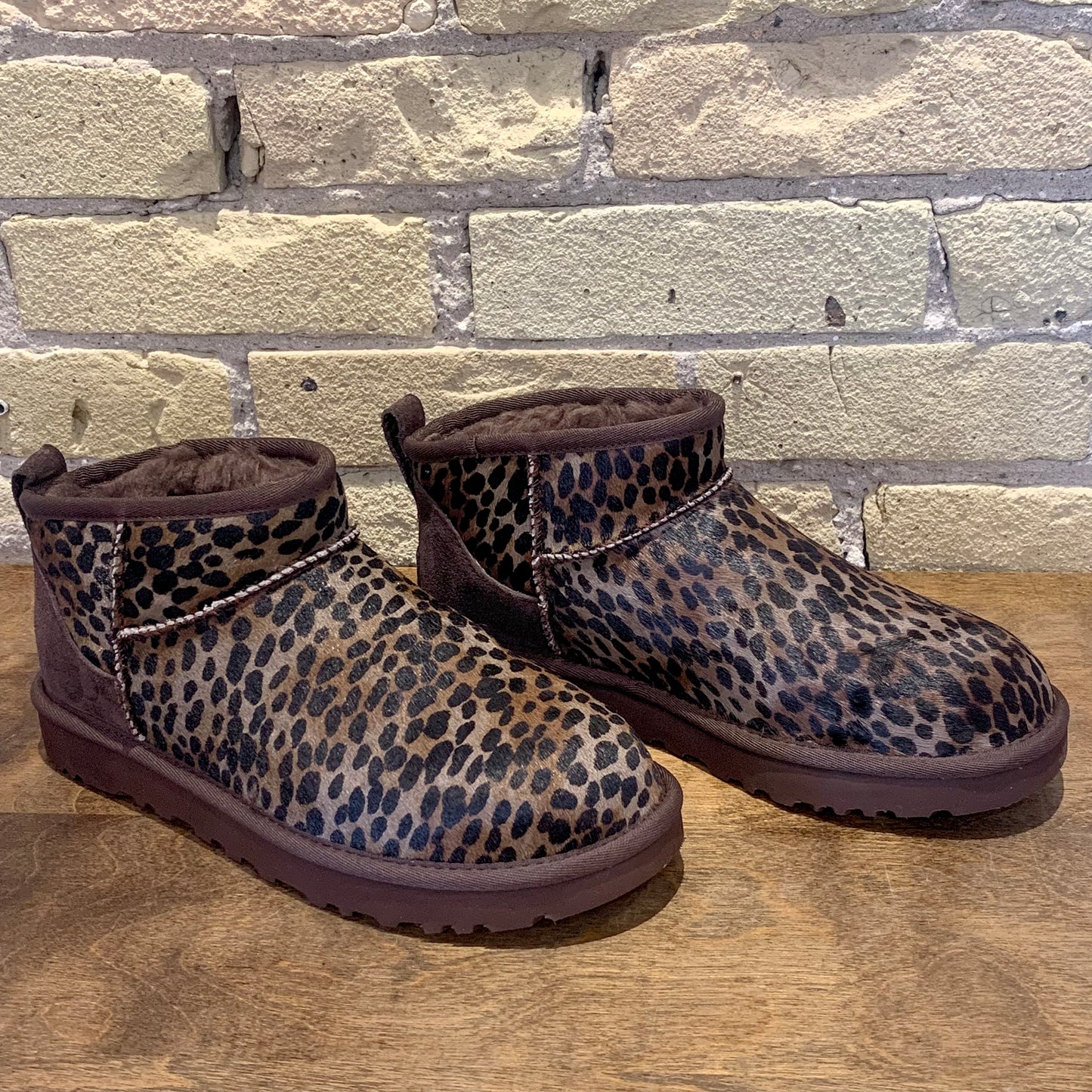 UGG Women's Classic Ultra Mini Caspian