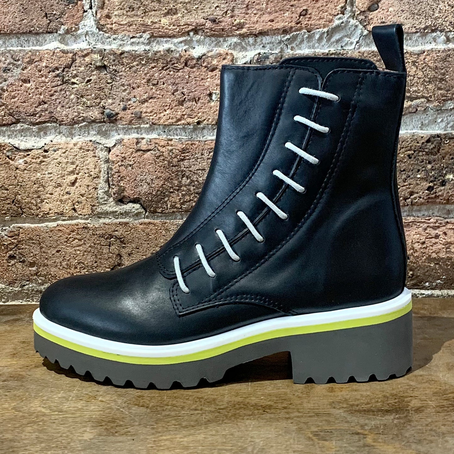 ALL BLACK Side Cord Bootie