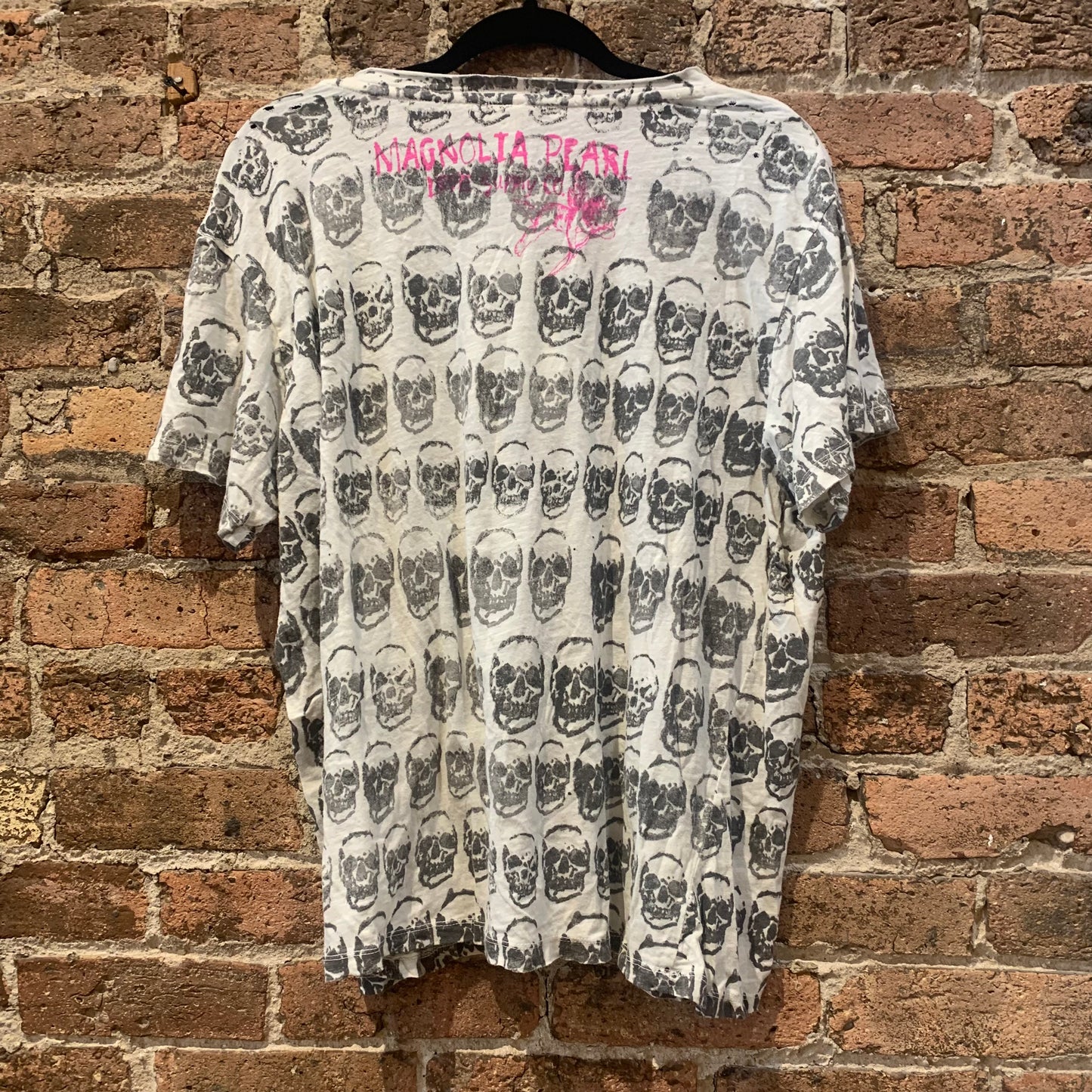 Magnolia Pearl Skulls Tee