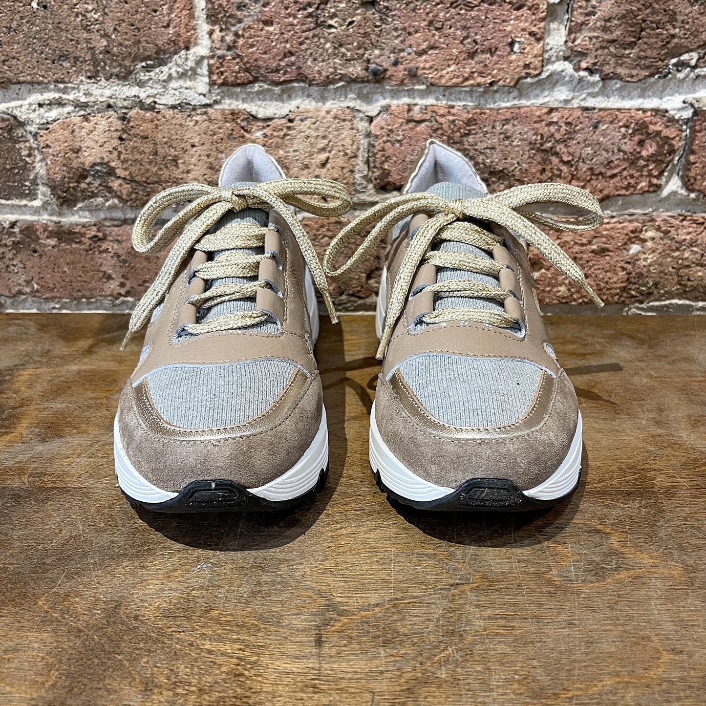 Vaddia Bookie Sneakers