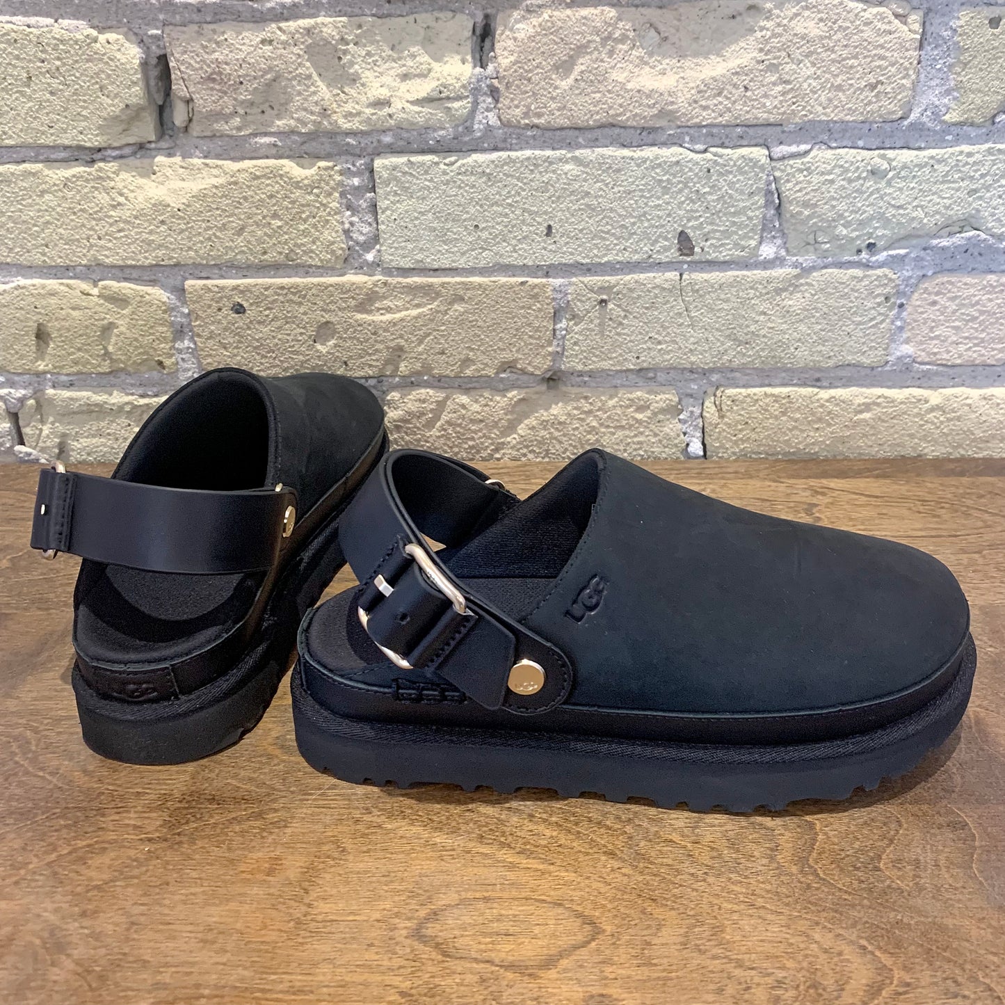 UGG Women's Goldenstar Villa Clog