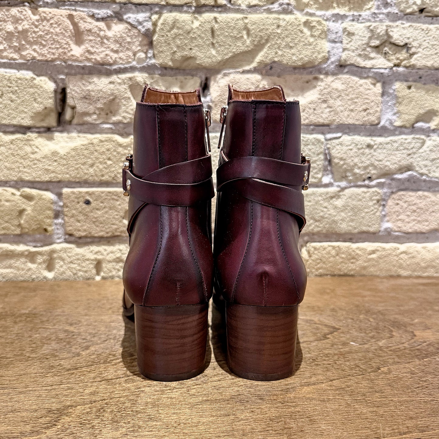 Pikolinos Calafat
Ankle Boot Garnet