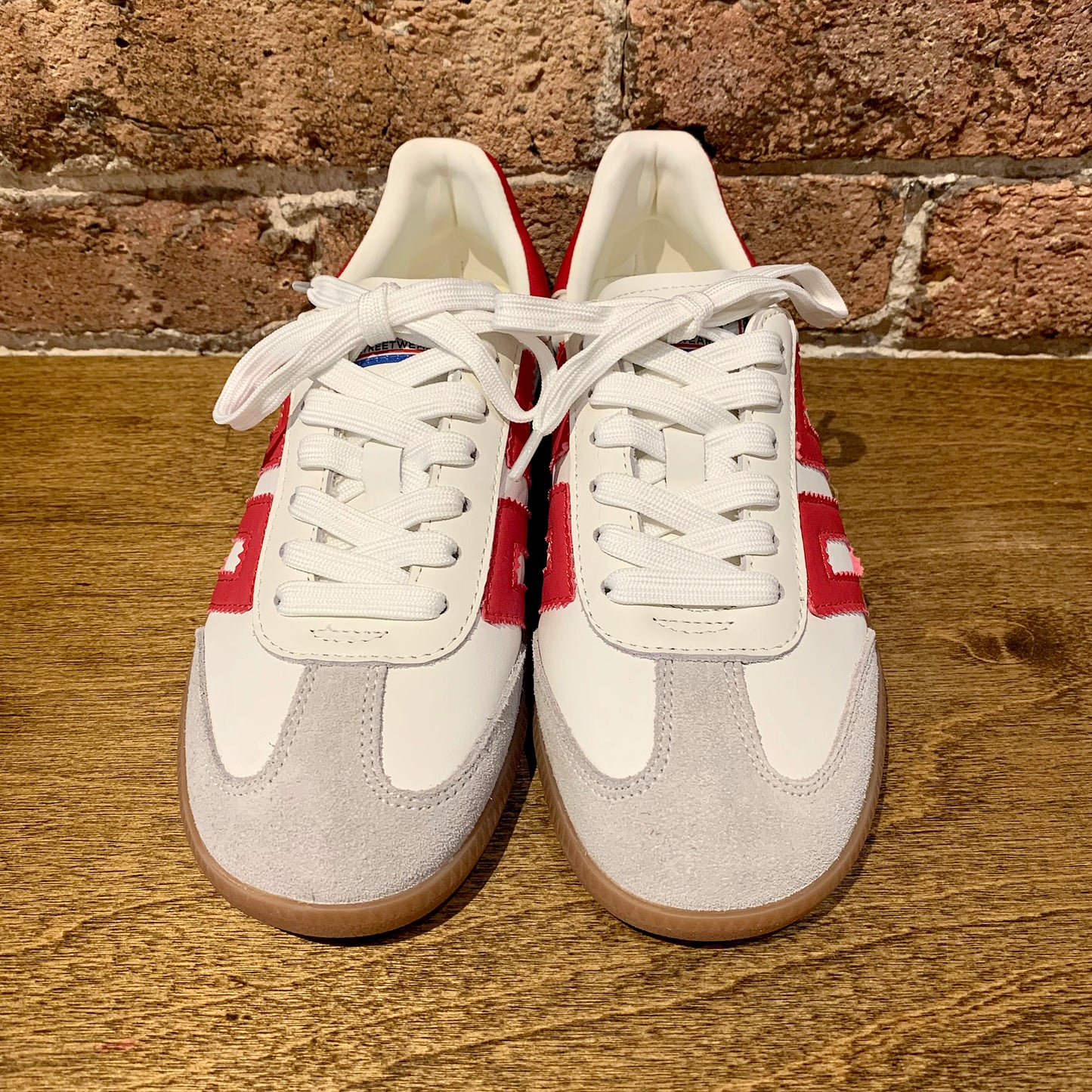 BACK 70 Cloud Red
