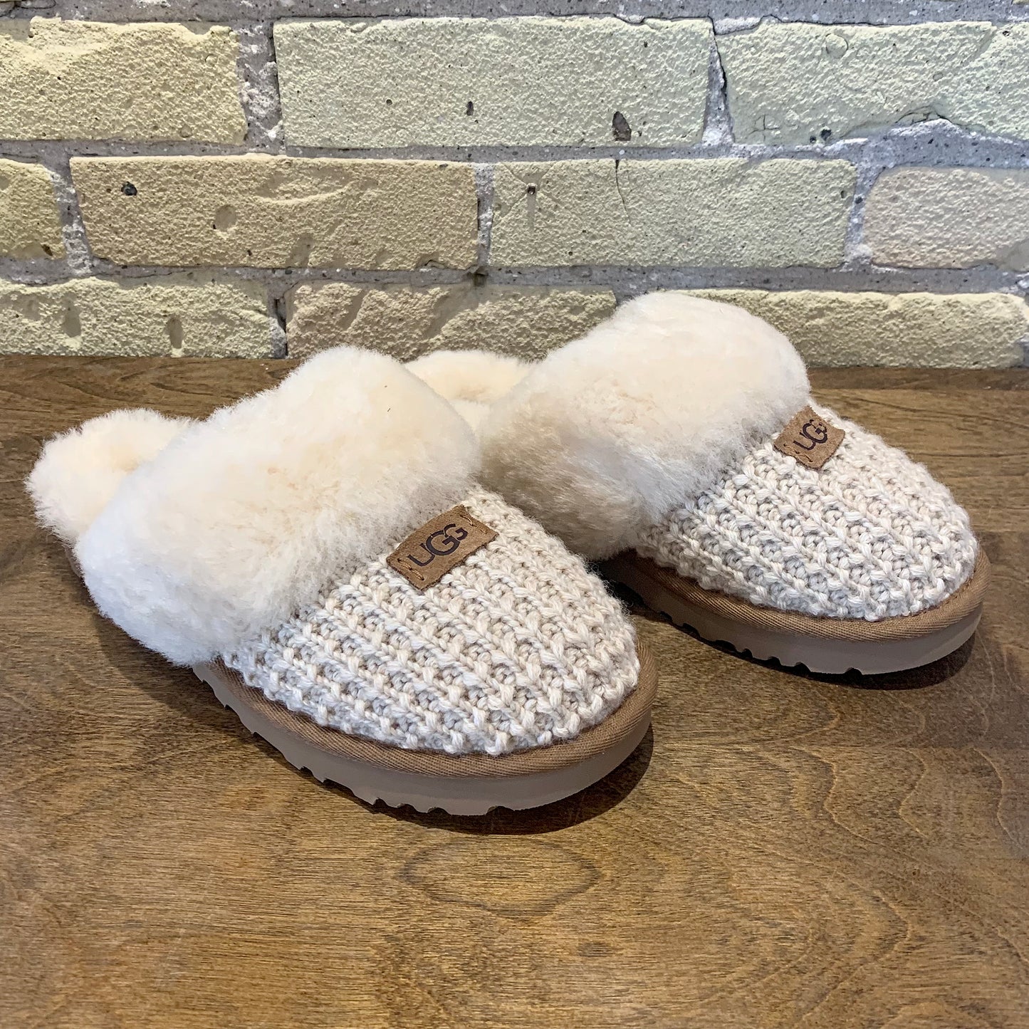 UGG Women's Cozy Slipper