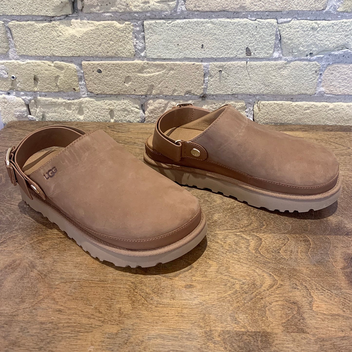 UGG Women's Goldenstar Villa Clog