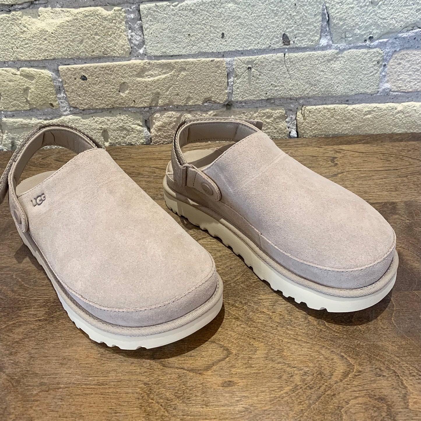 UGG Women's Goldenstar Clog