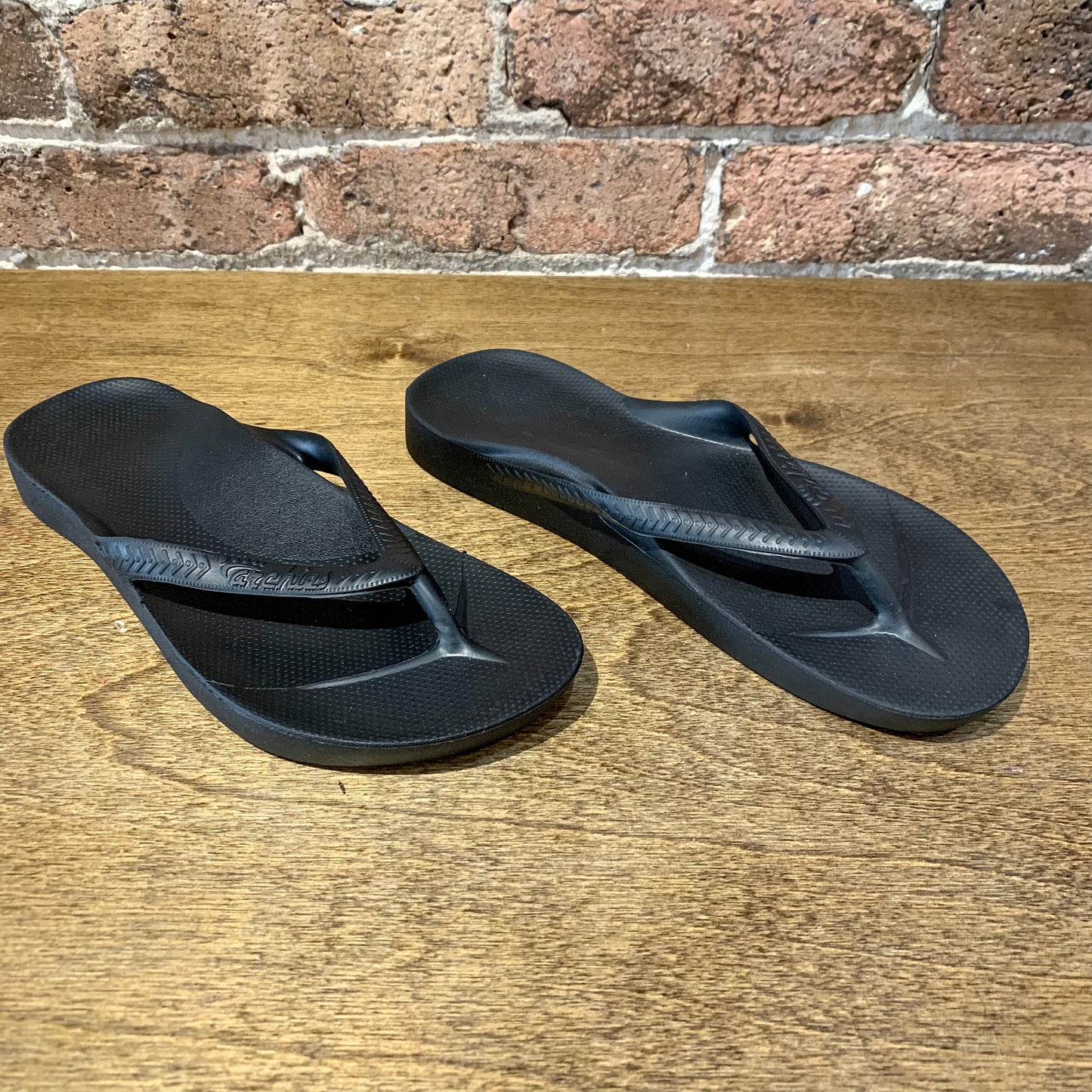 Archies Black - Arch Support Flip Flops