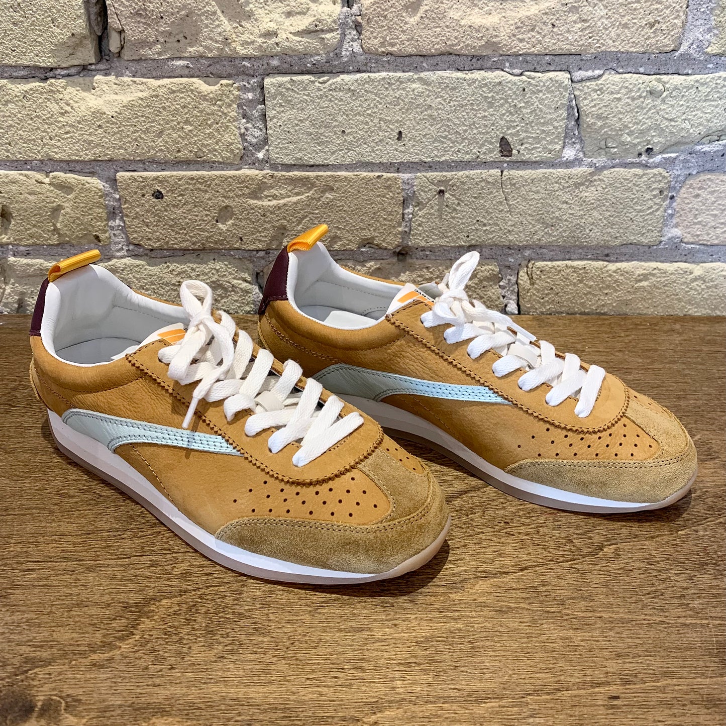 Oncept Stockholm Caramel