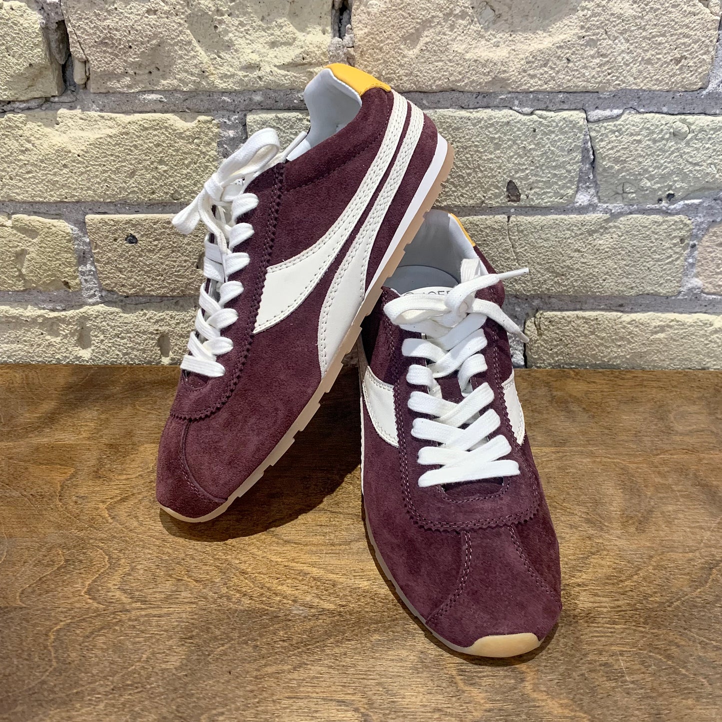 Oncept Essex Royal Burgundy
