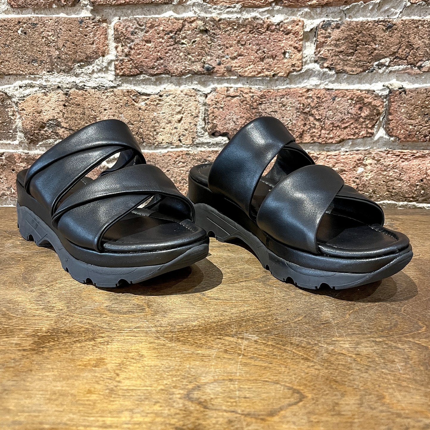 ALL BLACK Double Collar Slide