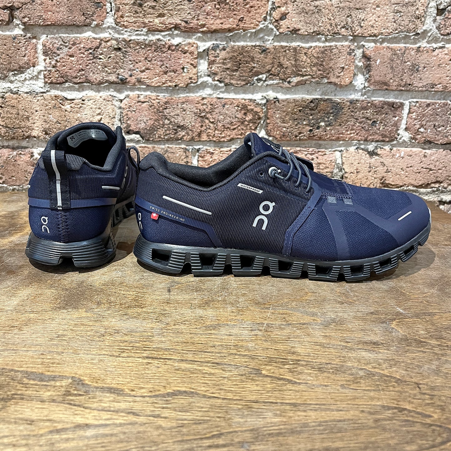 Cloud 5 M Waterproof Midnight/Magnet