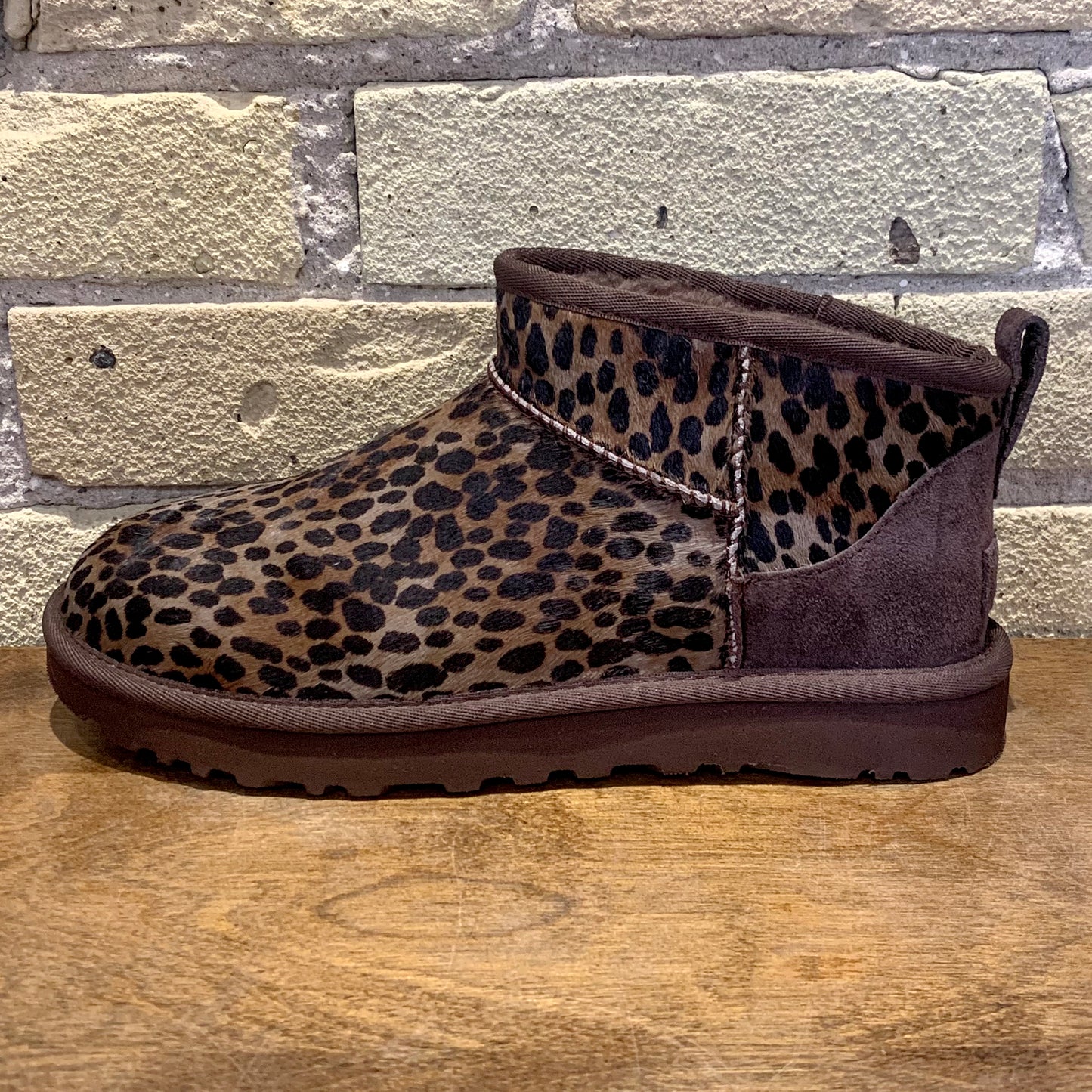 UGG Women's Classic Ultra Mini Caspian
