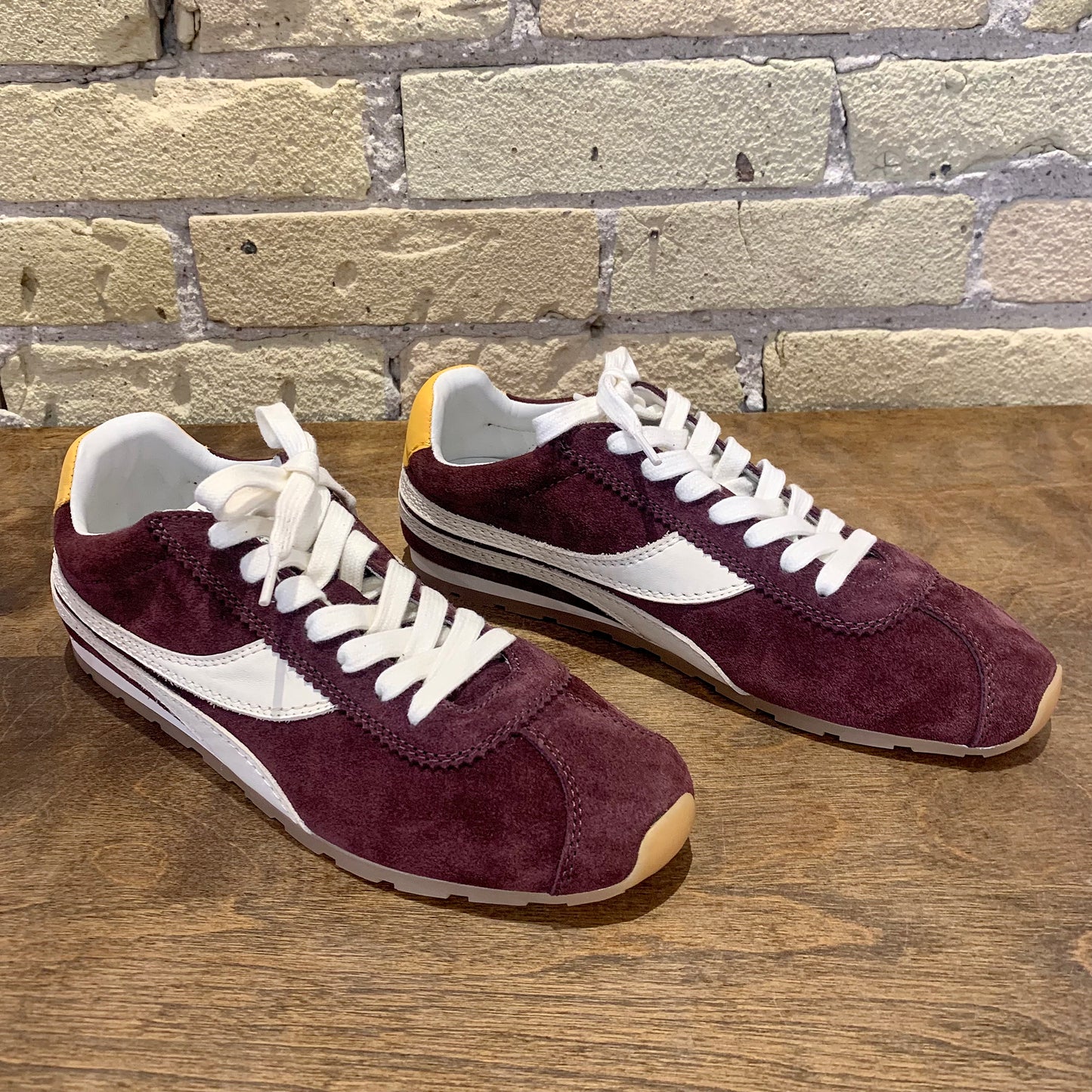 Oncept Essex Royal Burgundy