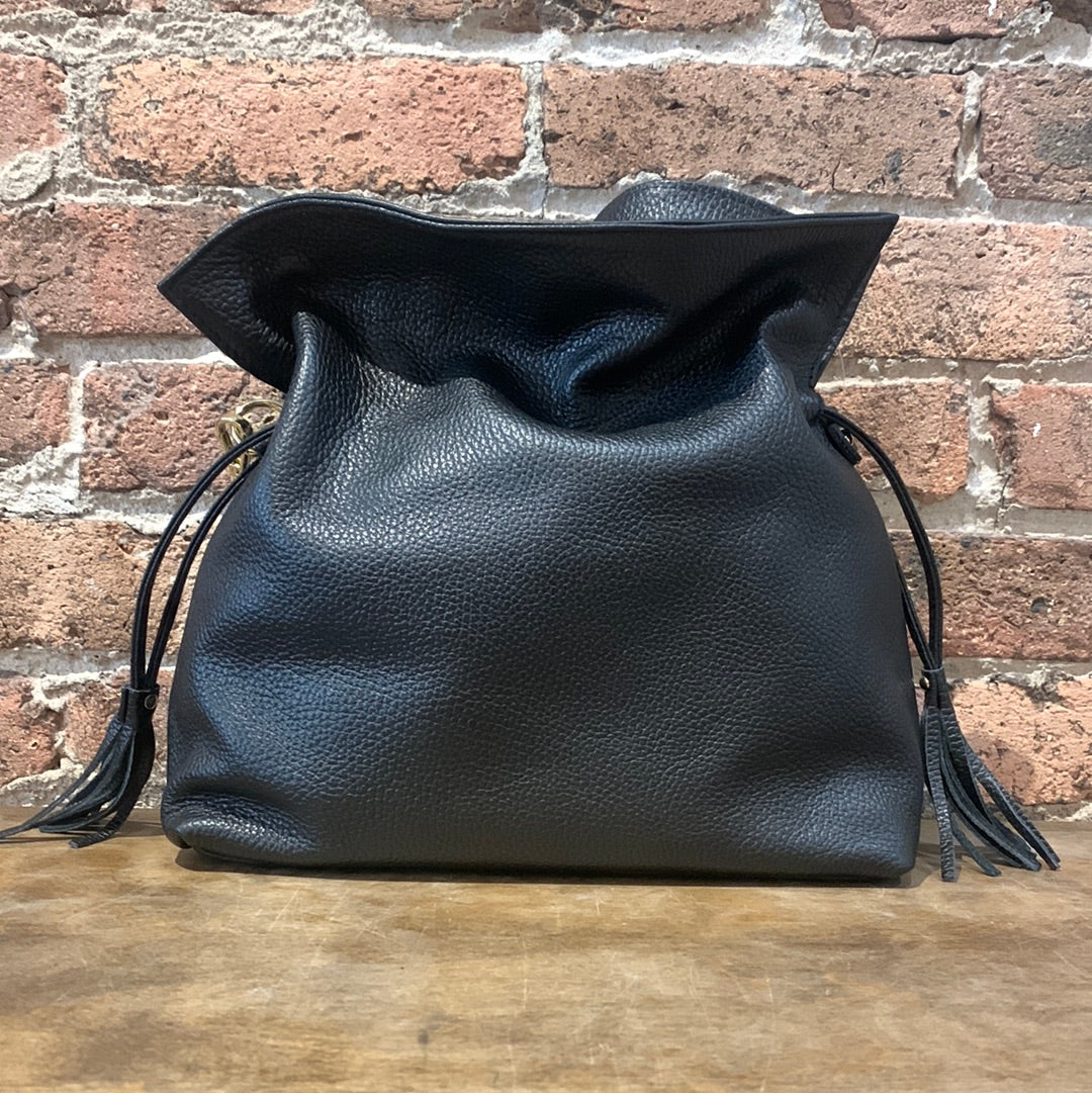 Hanna Bucket Bag