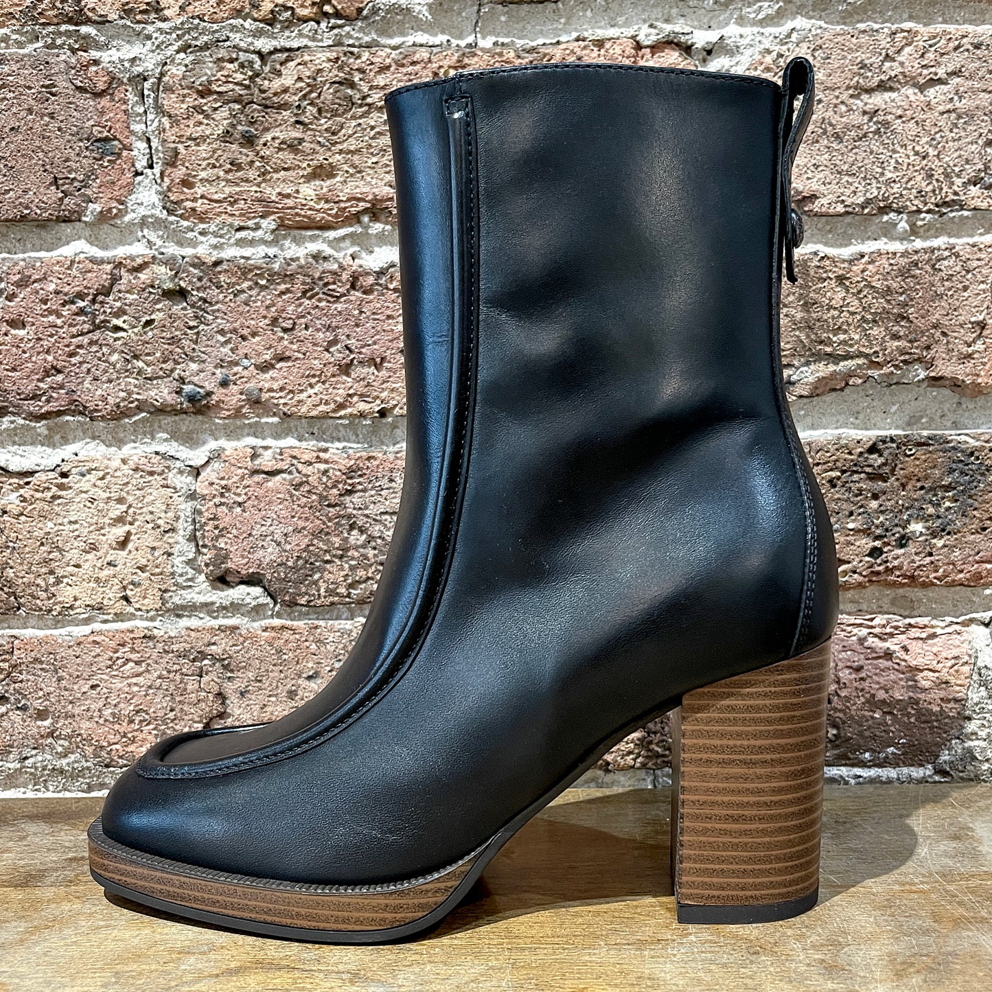 NeroGiardini 1308193D-100 Black Leather Platform Boot