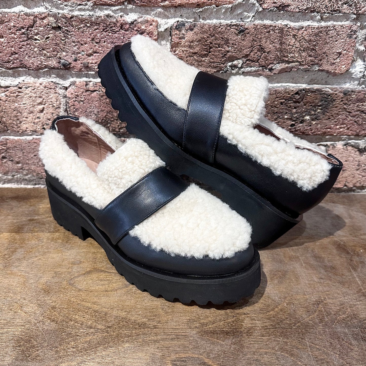 ALL BLACK Sherpa Loafer
