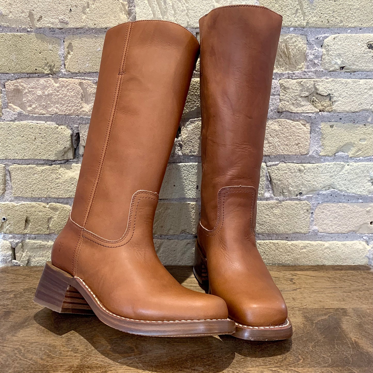 Frye Campus 14L Saddle