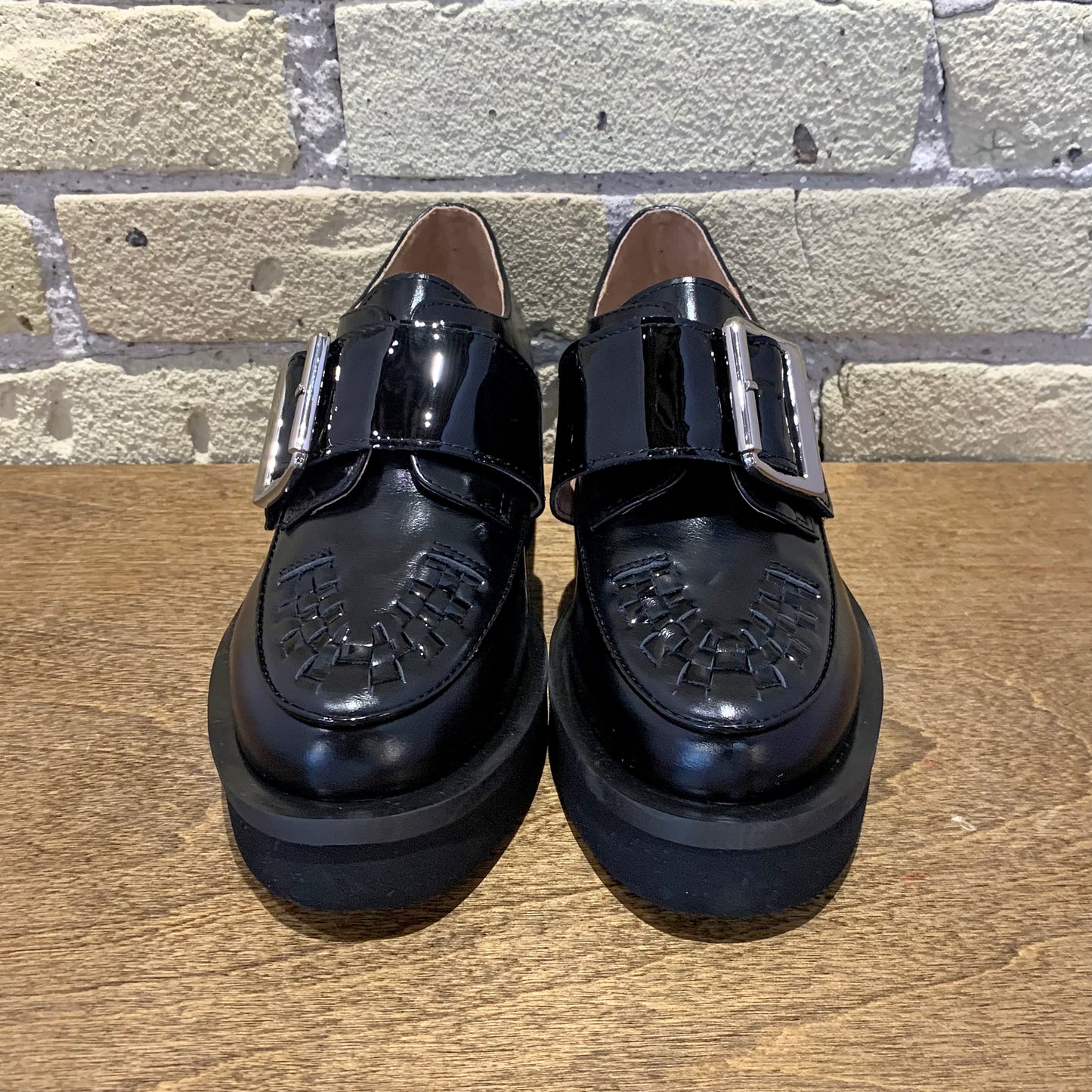 All Black Woven Solid Lugg