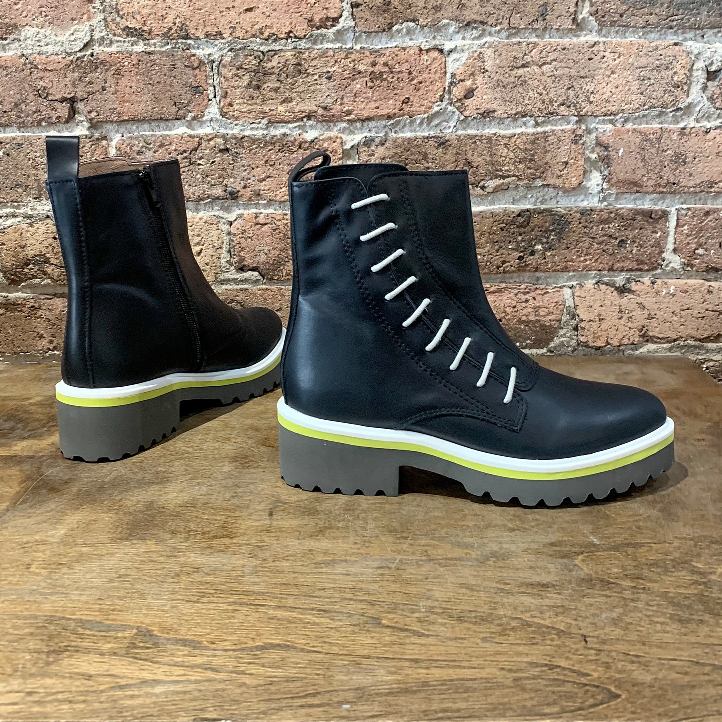 ALL BLACK Side Cord Bootie