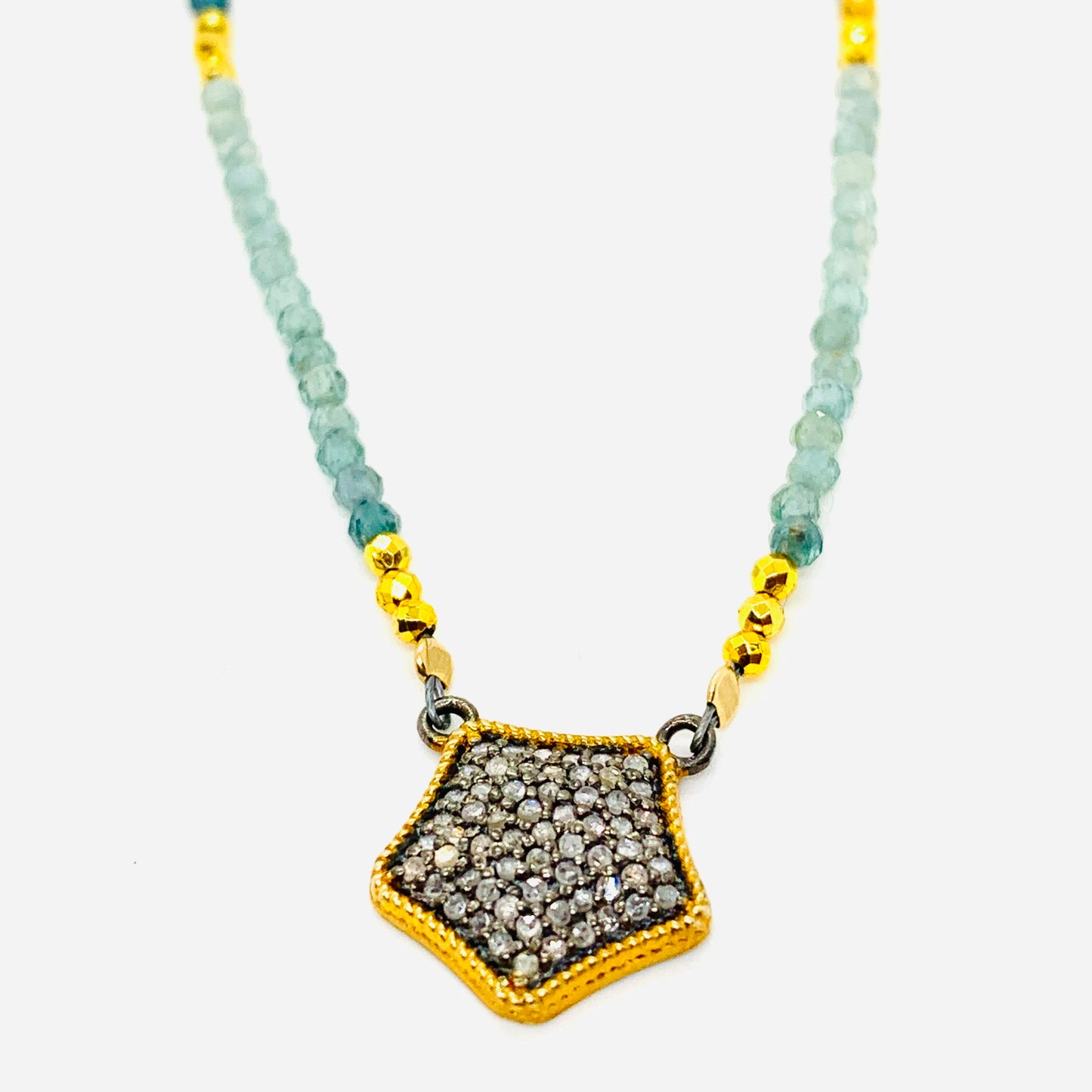 Avaasi Necklace N 2947