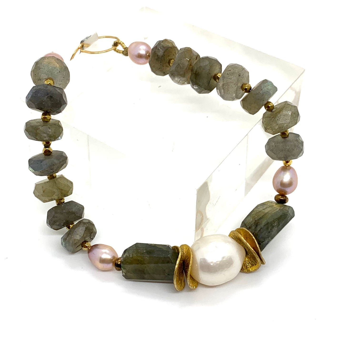Avaasi Bracelet B 1180